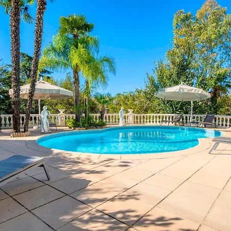 Ref 1981 - Center - Particular Town House For Rent Cannes