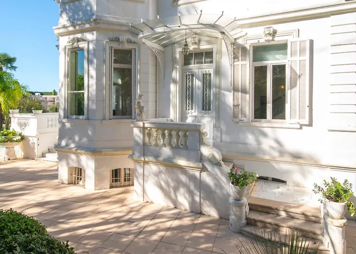 Ref 1981 - Center - Particular Town House For Rent Villa *